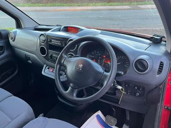 Peugeot Partner 1.6 eHDi 850 SE L1 (s/s) 4dr