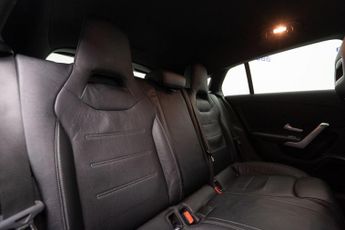 Mercedes-Benz CLA 2.0 CLA220d AMG Line Shooting Brake 8G-DCT Euro 6 (s/s) 5dr