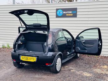 Vauxhall Corsa 1.2i 16v Design 3dr (a/c)