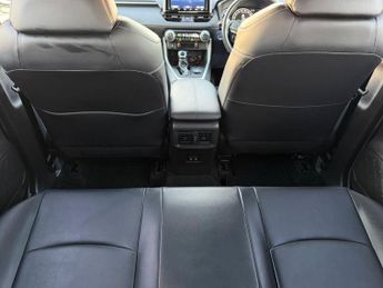 Toyota RAV4 2.5 VVT-h Icon SUV 5dr Petrol Hybrid CVT Euro 6 (s/s) (218 ps)