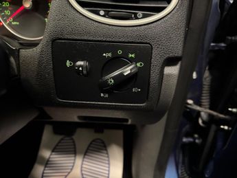 Ford Focus 1.6 Sport 5dr