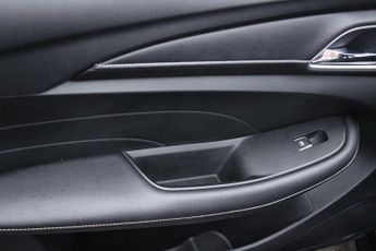 MG MG5 61.1kWh Excite Long Range Auto 5dr