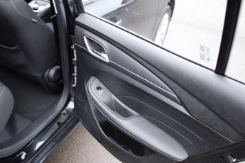 MG MG5 61.1kWh Excite Long Range Auto 5dr