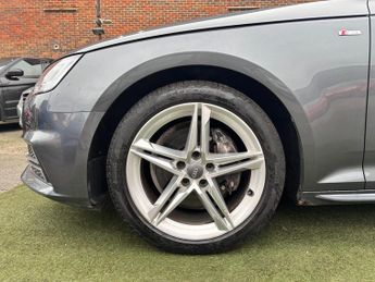 Audi A4 Avant 2.0 TDI ultra S line S Tronic Euro 6 (s/s) 5dr