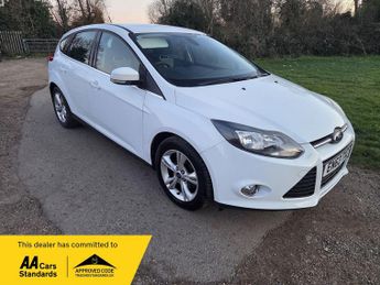 Ford Focus 1.0T EcoBoost Zetec Euro 5 (s/s) 5dr