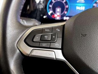 Volkswagen Golf 2.0 TDI Life Hatchback 5dr Diesel DSG Euro 6 (s/s) (115 ps)