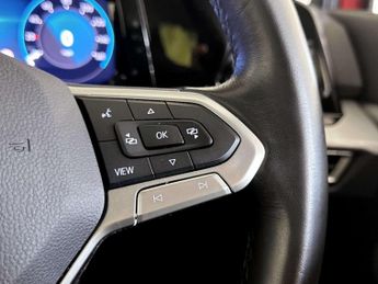 Volkswagen Golf 2.0 TDI Life Hatchback 5dr Diesel DSG Euro 6 (s/s) (115 ps)