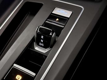 Volkswagen Golf 2.0 TDI Life Hatchback 5dr Diesel DSG Euro 6 (s/s) (115 ps)