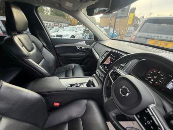 Volvo XC90 2.0 B5 MHEV Momentum Auto 4WD Euro 6 (s/s) 5dr