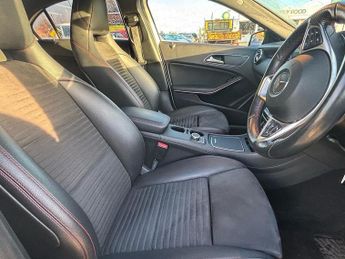 Mercedes-Benz A Class 2.1 A200d AMG Line (Premium) 7G-DCT Euro 6 (s/s) 5dr