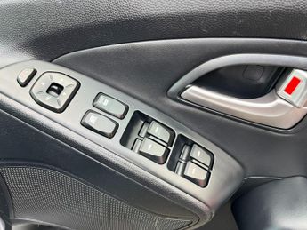 Hyundai ix35 2.0 CRDi Premium Auto 4WD Euro 5 5dr