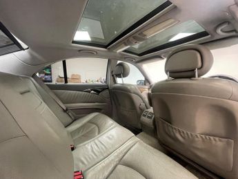 Mercedes-Benz E Class 3.2 E320 Avantgarde 4dr