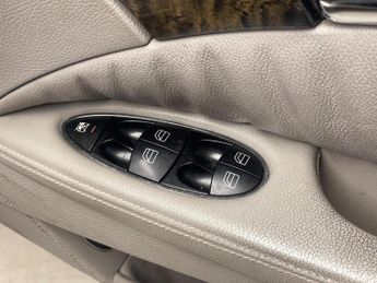 Mercedes-Benz E Class 3.2 E320 Avantgarde 4dr