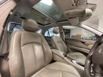 Mercedes-Benz E Class 3.2 E320 Avantgarde 4dr