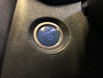 Toyota Corolla 1.8 VVT-h Icon Tech CVT Euro 6 (s/s) 5dr