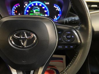 Toyota Corolla 1.8 VVT-h Icon Tech CVT Euro 6 (s/s) 5dr