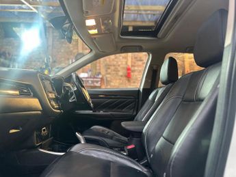 Mitsubishi Outlander 2.0h 12kWh GX4h CVT 4WD Euro 6 (s/s) 5dr