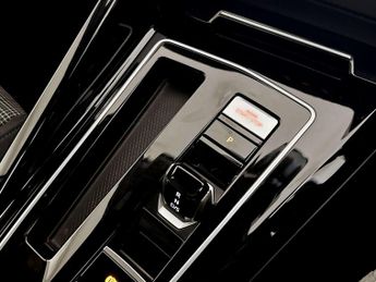 Volkswagen Golf 1.4 TSI 13kWh GTE Hatchback 5dr Petrol Plug-in Hybrid DSG Euro 6