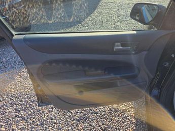 Ford Focus 1.6 LX 5dr
