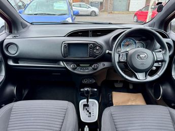 Toyota Yaris 1.5 VVT-h Design E-CVT Euro 6 5dr
