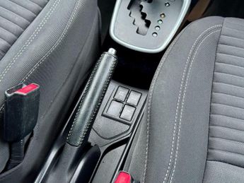 Toyota Yaris 1.5 VVT-h Design E-CVT Euro 6 5dr