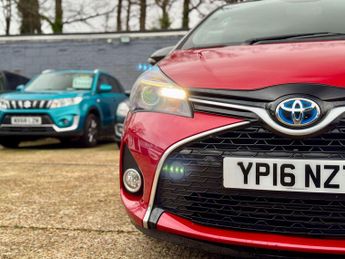 Toyota Yaris 1.5 VVT-h Design E-CVT Euro 6 5dr