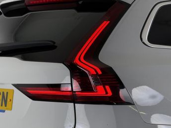 Volvo V90 Cross Country 2.0 B6 MHEV Auto AWD Euro 6 (s/s) 5dr