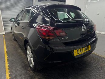 Vauxhall Astra 1.6 16v SRi Auto Euro 5 5dr