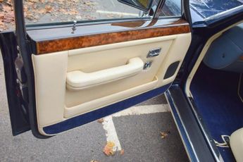 Rolls-Royce Silver Spirit 6.8 4dr