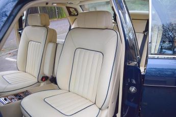 Rolls-Royce Silver Spirit 6.8 4dr