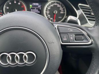 Audi A4 Avant 2.0 TFSI SE Estate 5dr Petrol S Tronic quattro Euro 5 (s/s) (211