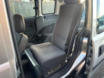 Vauxhall Combo 1.3 2000 CDTi 16v Crew Van Easytronic FWD L1 H1 5dr
