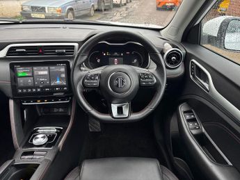 MG MG ZS 51.1kWh Trophy Connect Auto 5dr