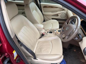 Jaguar X-Type 2.5 V6 SE (AWD) 5dr