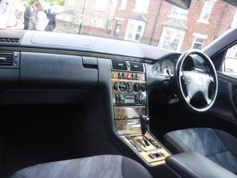 Mercedes-Benz E Class 3.2 E320 CDI Avantgarde 4dr