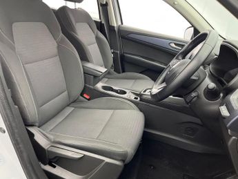 Renault Arkana ICONIC E-TECH HEV AUTO