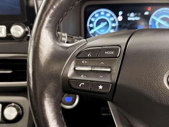 Hyundai KONA 64kWh Ultimate SUV 5dr Electric Auto (10.5kW Charger) (204 ps)