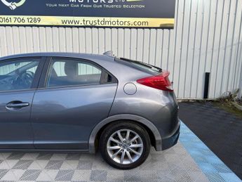 Honda Civic 1.8 i-VTEC ES Auto Euro 5 5dr