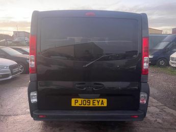 Renault Trafic 2.0 TD dCi SL27 L1 H1 4dr