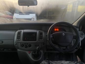 Renault Trafic 2.0 TD dCi SL27 L1 H1 4dr