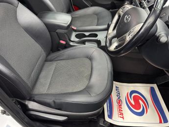 Hyundai ix35 2.0 CRDi Premium Auto 4WD Euro 5 5dr