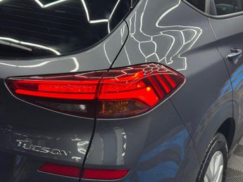 Hyundai TUCSON 1.6 CRDi MHEV SE Nav DCT Euro 6 (s/s) 5dr
