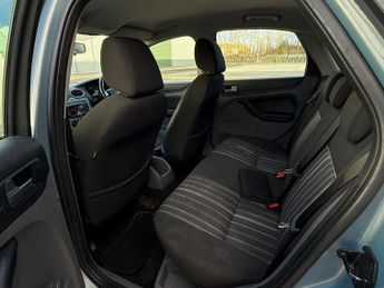 Ford Focus 1.6 Style 5dr