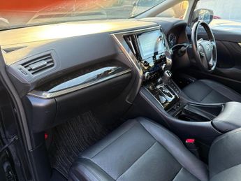 Toyota Vellfire Exclusive Lounge Hybrid