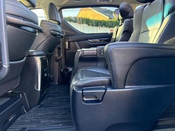 Toyota Vellfire Exclusive Lounge Hybrid