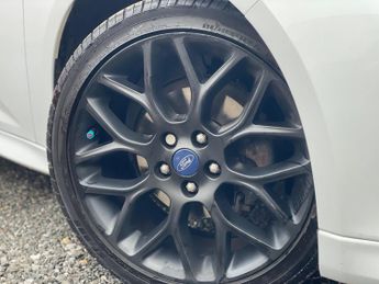 Ford Focus 1.0T EcoBoost ST-Line Auto Euro 6 (s/s) 5dr