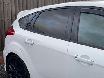 Ford Focus 1.0T EcoBoost ST-Line Auto Euro 6 (s/s) 5dr