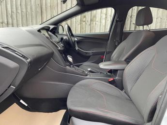 Ford Focus 1.0T EcoBoost ST-Line Auto Euro 6 (s/s) 5dr