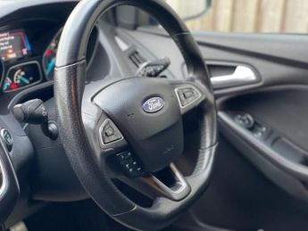 Ford Focus 1.0T EcoBoost ST-Line Auto Euro 6 (s/s) 5dr