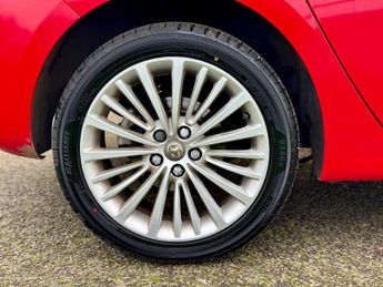 Vauxhall Astra 1.6 CDTi BlueInjection Elite Auto Euro 6 5dr